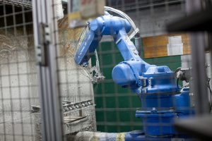 ロボットで焼付塗装